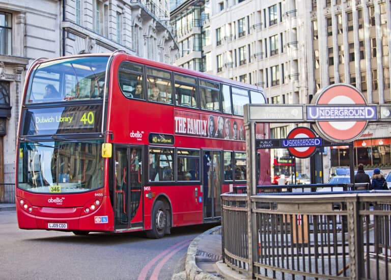 travel time from kings cross to twickenham